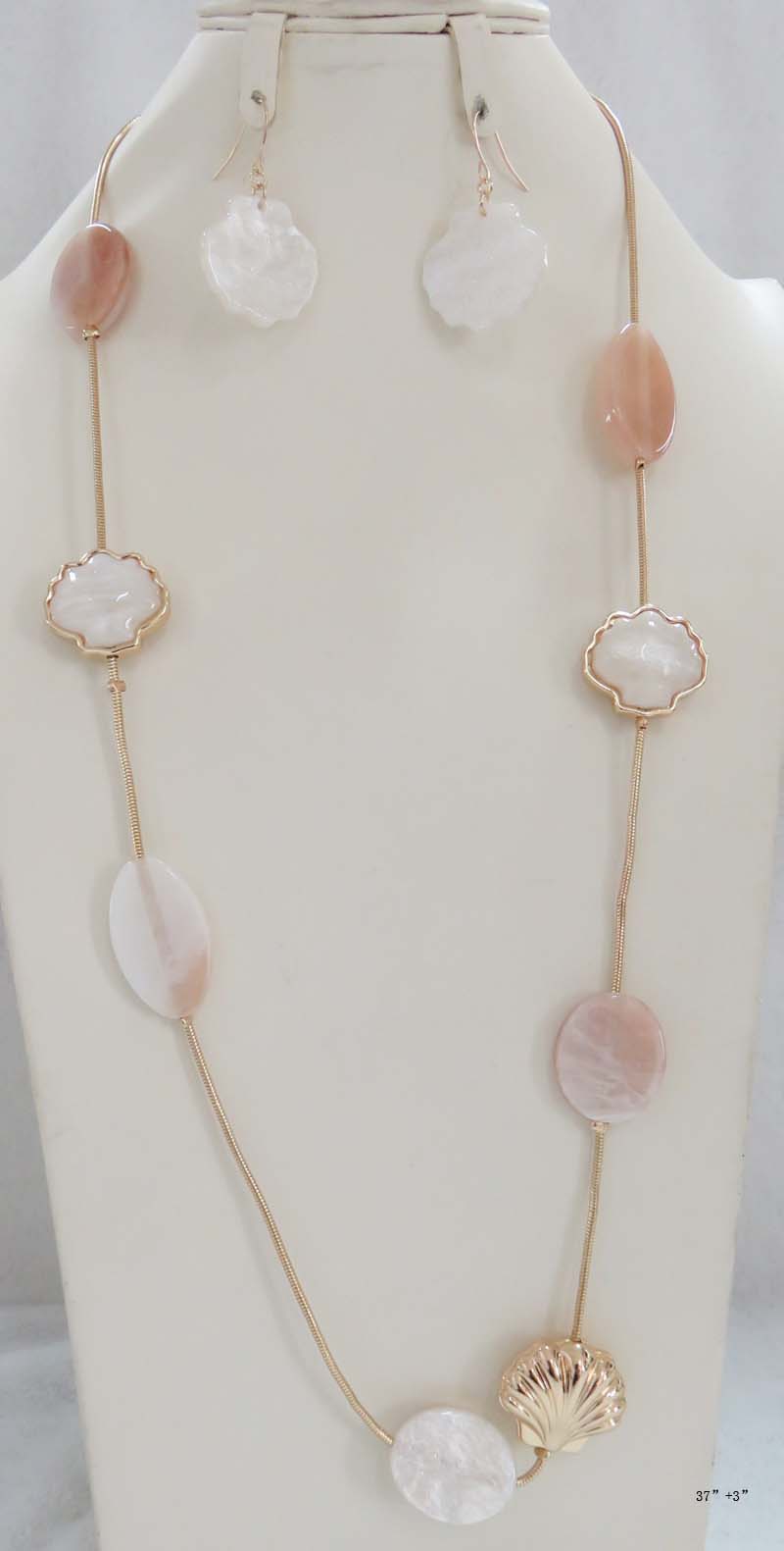 Sea Shell Nacar Necklace