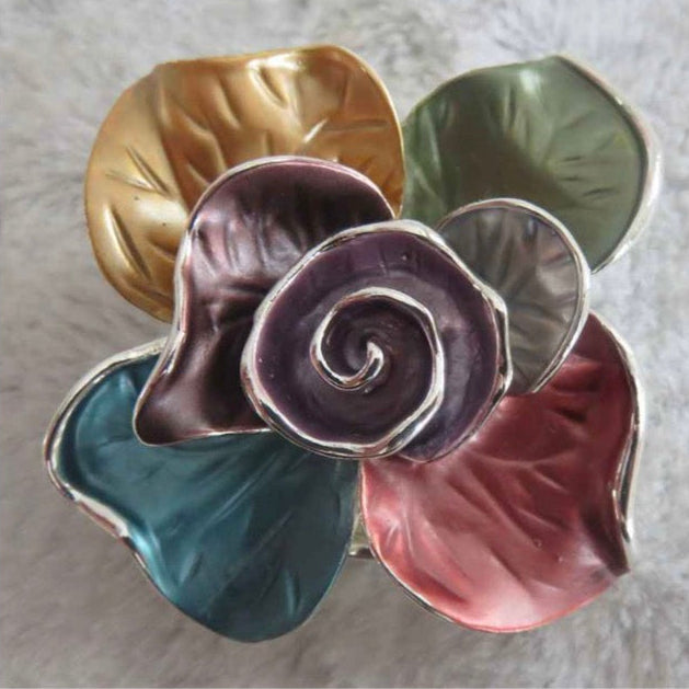 Lilia Brooch