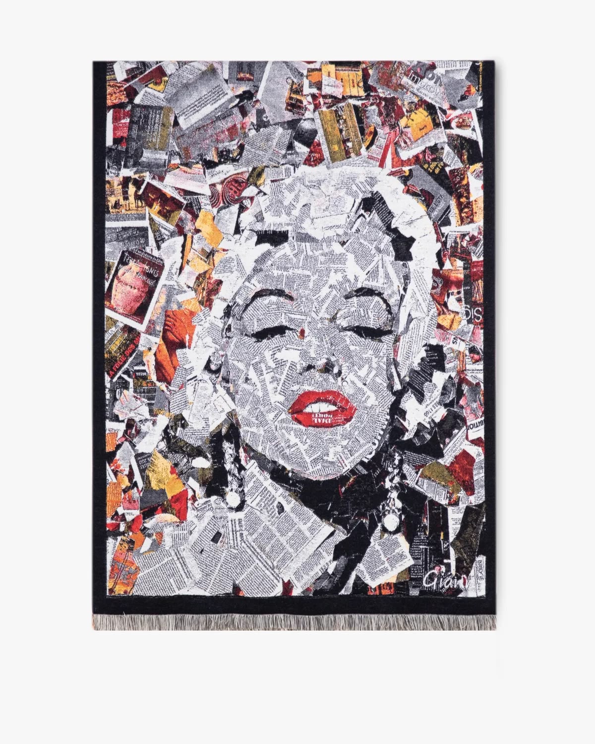 M Monroe Deluxe