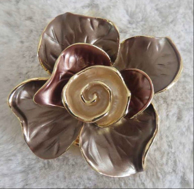 Lilia Brooch