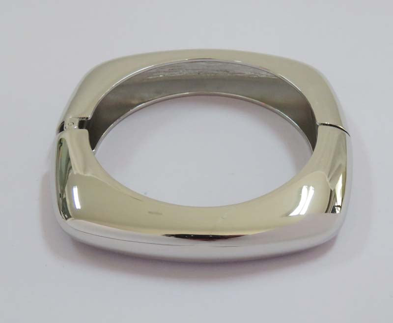 Timeless Bangle