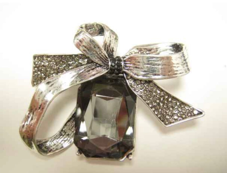 Bow Brooch
