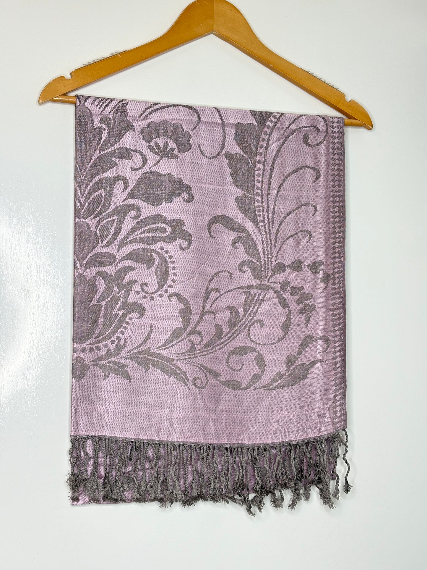 Delicate Border Pash